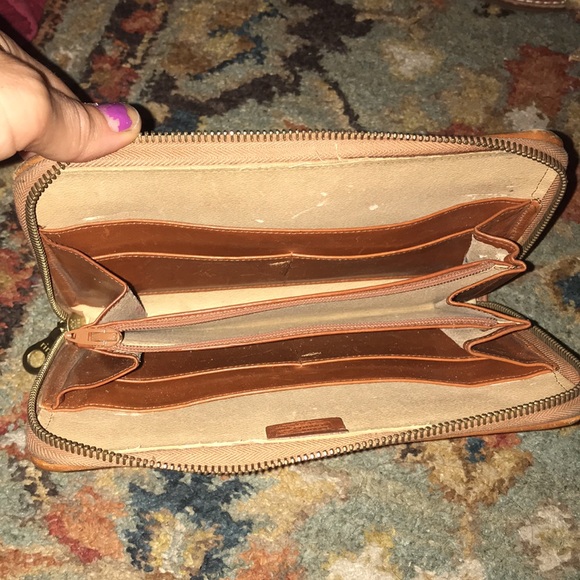 Vintage Dooney & Bourke Wallet - Picture 6 of 16